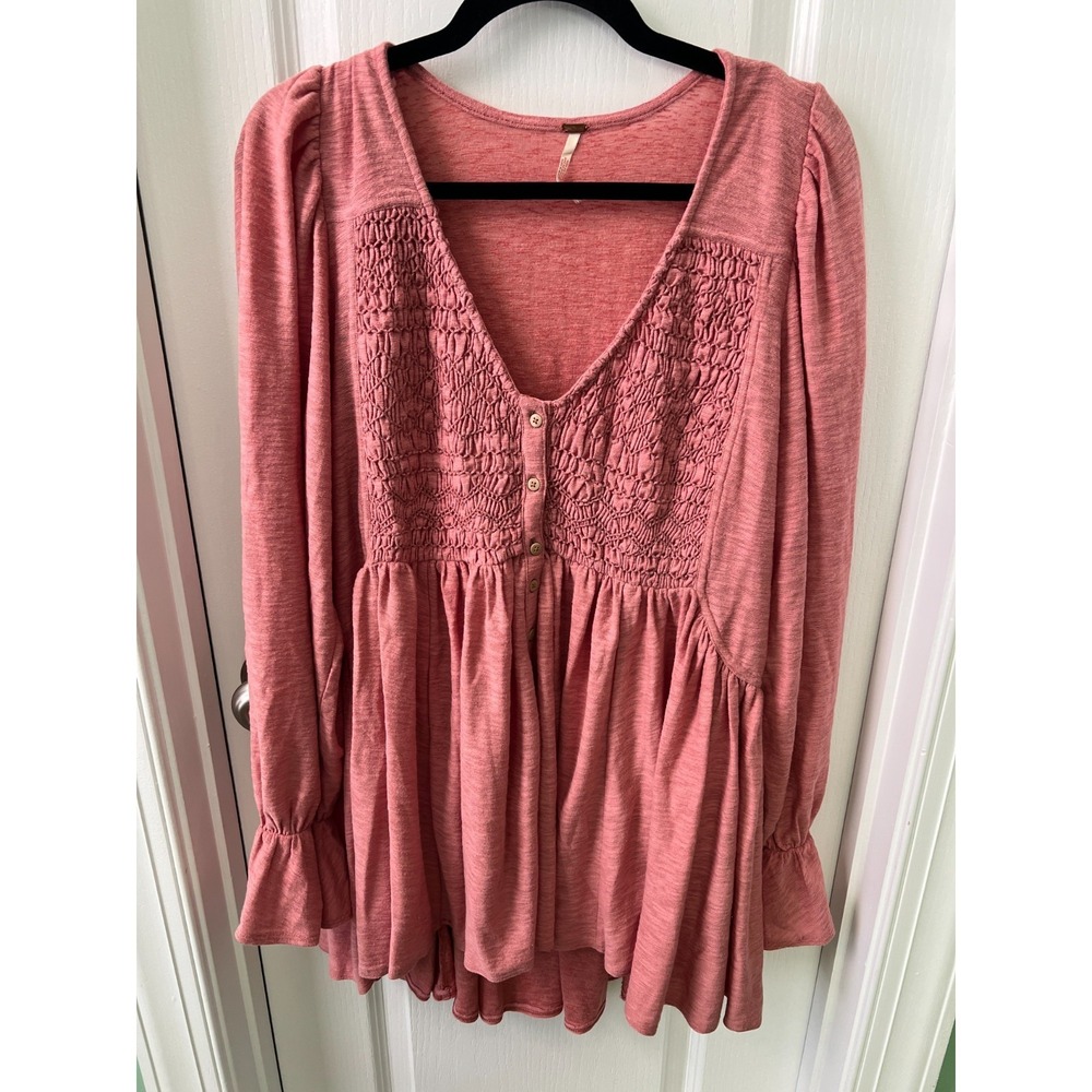 Free‎ People Don't Call Me Baby Tunic Pink Smocked V Neck Romantic Feminine Sz S